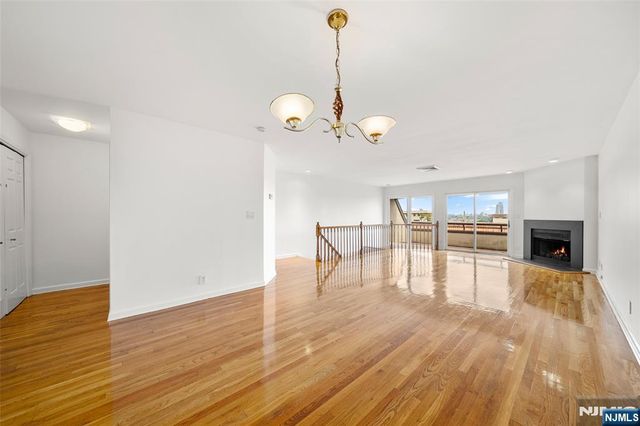 300 Gorge Road 1, Cliffside Park, NJ 07010
