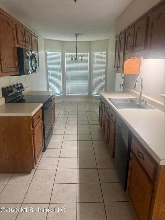 10113 S Oak Run Drive, Olive Branch, MS 38654 — photo 4