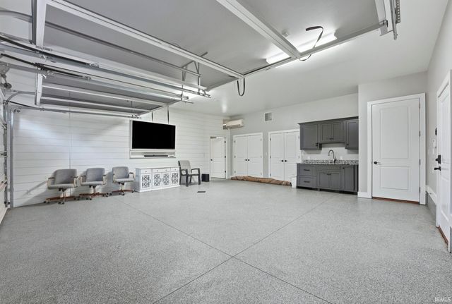 6521 N Kalorama Road, Leesburg, IN 46538