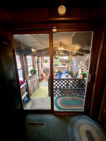 10032 St Hwy 149, West Frankfort, IL 62896