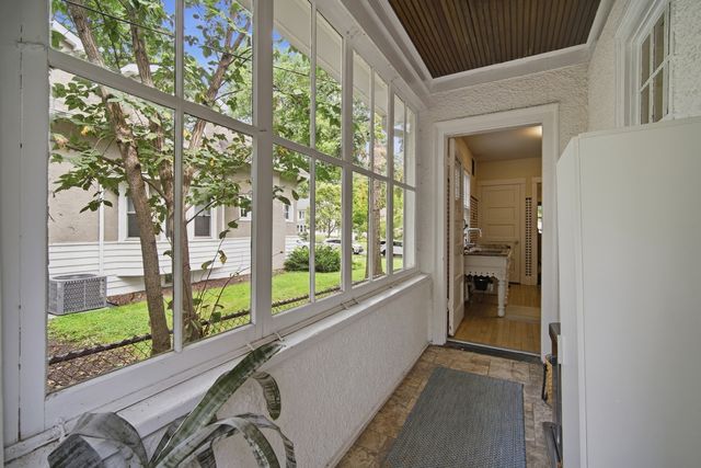 1060 Griffith Road, Lake Forest, IL 60045