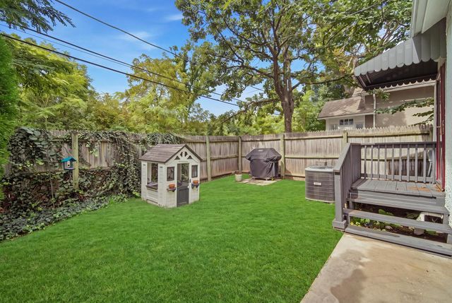 1060 Griffith Road, Lake Forest, IL 60045
