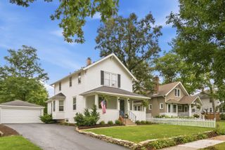 1060 Griffith Road, Lake Forest, IL 60045