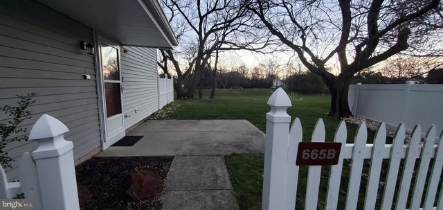 665-B ROSE HOLLOW DR, Yardley, PA 19067
