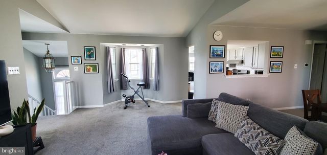 665-B ROSE HOLLOW DR, Yardley, PA 19067