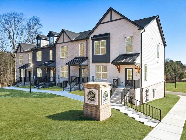 644 Oakleaf Grove Lane, Sugar Hill, GA 30518