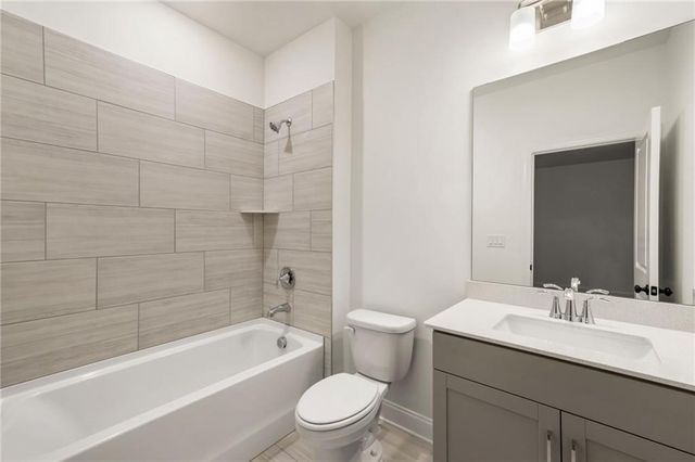 644 Oakleaf Grove Lane, Sugar Hill, GA 30518