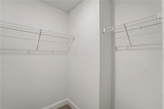 644 Oakleaf Grove Lane, Sugar Hill, GA 30518