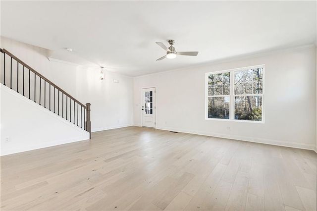 644 Oakleaf Grove Lane, Sugar Hill, GA 30518