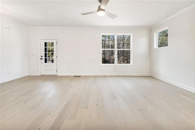 644 Oakleaf Grove Lane, Sugar Hill, GA 30518