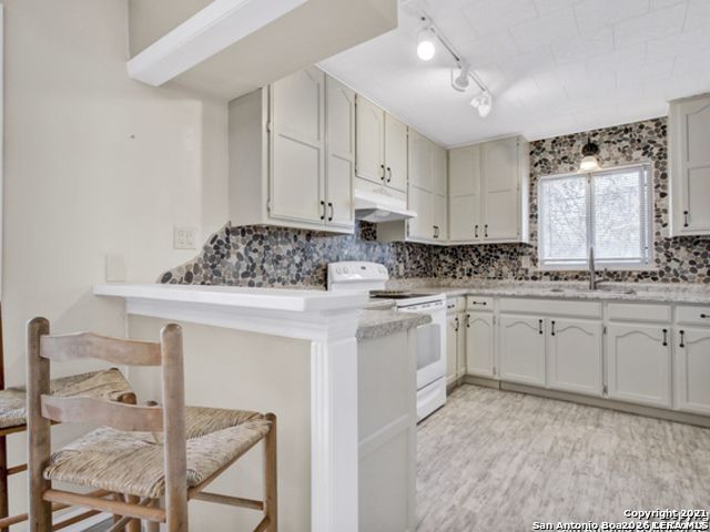 246 Lemur, San Antonio, TX 78213