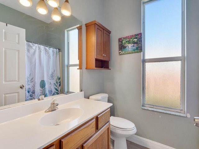 8365 104th Court, Vero Beach, FL 32967