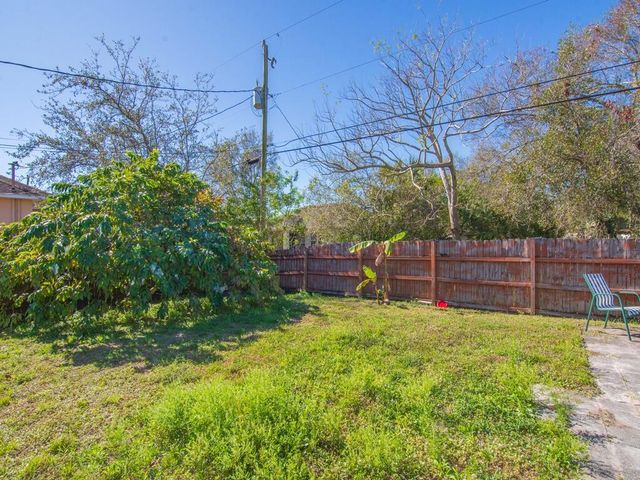 8365 104th Court, Vero Beach, FL 32967