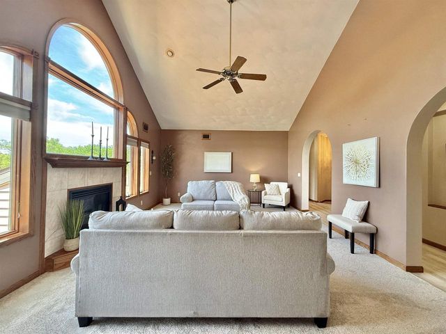 11129 N Charley Bluff Road, Milton, WI 53563
