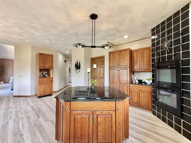 11129 N Charley Bluff Road, Milton, WI 53563