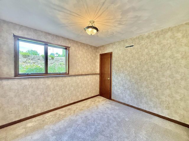 11129 N Charley Bluff Road, Milton, WI 53563