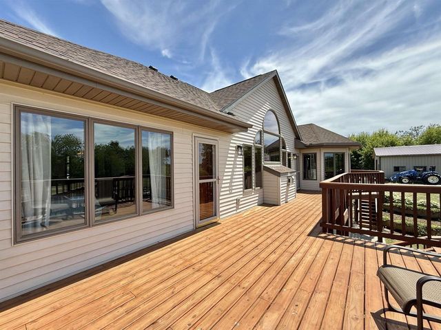 11129 N Charley Bluff Road, Milton, WI 53563