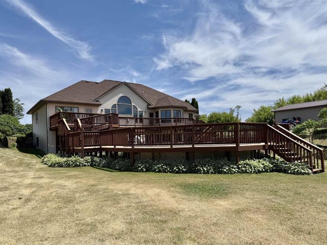 11129 N Charley Bluff Road, Milton, WI 53563