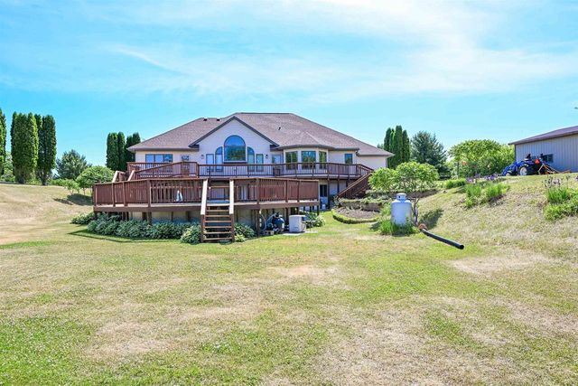11129 N Charley Bluff Road, Milton, WI 53563