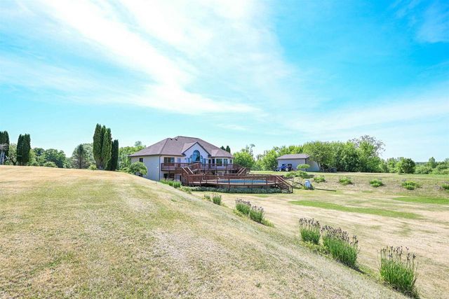11129 N Charley Bluff Road, Milton, WI 53563