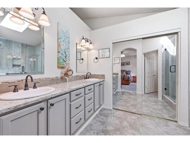 6679 Ne ROSEBAY Dr, Hillsboro, OR 97124