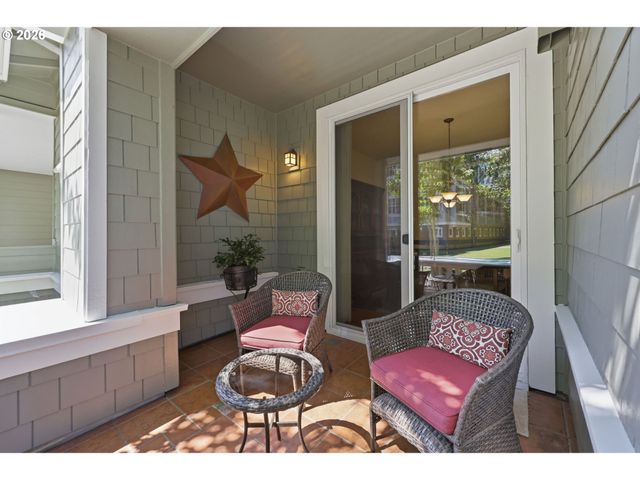 6679 Ne ROSEBAY Dr, Hillsboro, OR 97124