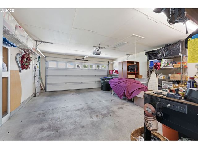 6679 Ne ROSEBAY Dr, Hillsboro, OR 97124