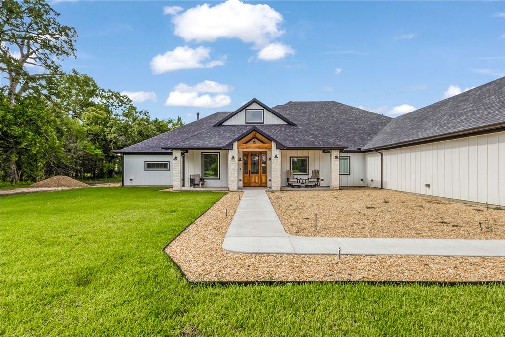 17401 Highway 21 W, North Zulch, TX 77872
