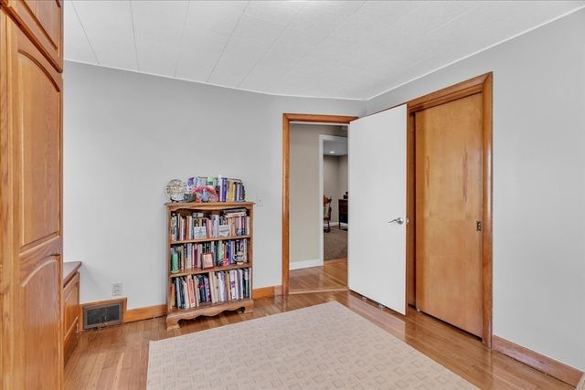 49 Greenhill Ave, Attleboro, MA 02703