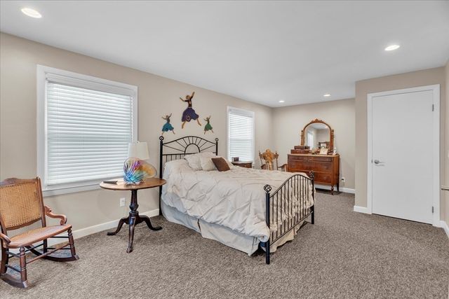 49 Greenhill Ave, Attleboro, MA 02703