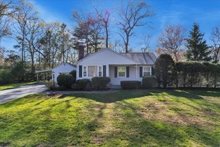 49 Greenhill Ave, Attleboro, MA 02703