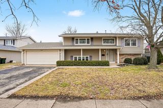 1205 Dover Lane, Elk Grove Village, IL 60007