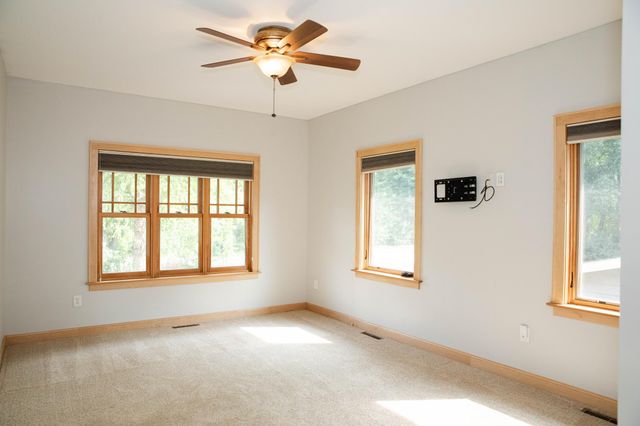 930 County Road C E, Maplewood, MN 55109