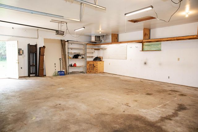 930 County Road C E, Maplewood, MN 55109