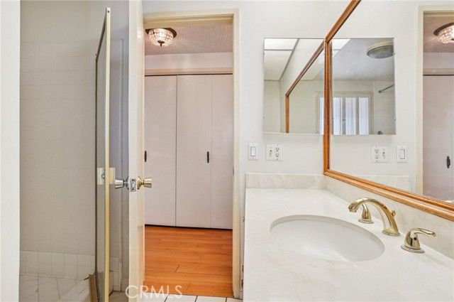 17420 Flanders, Granada Hills (los Angeles), CA 91344