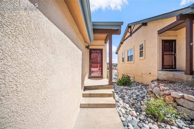 5817 Canyon Reserve Heights, Colorado Springs, CO 80919