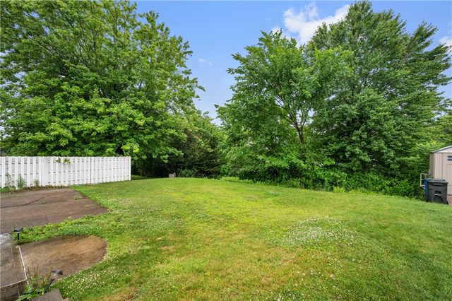 611 Pikeview Dr, Plum Boro, PA 15239