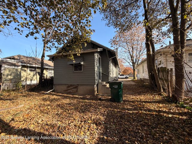 1129 N Martin Luther King Jr Boulevard, Lansing, MI 48915