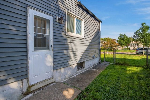 1828 Arlington Avenue E, Saint Paul, MN 55119