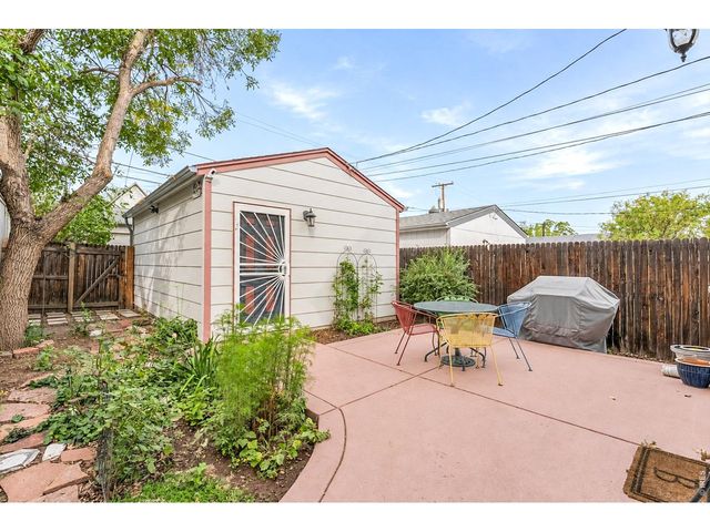 2331 N Gilpin St, Denver, CO 80205