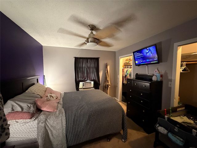 1201 E Kirkwood Avenue, Des Moines, IA 50315