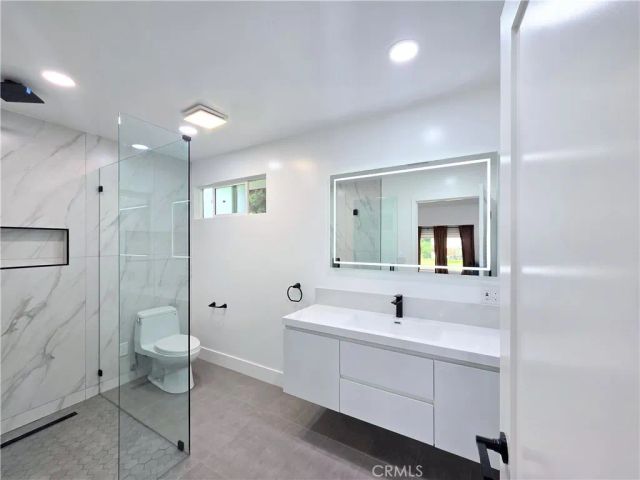 3041 Yellowtail Drive, Los Alamitos, CA 90720