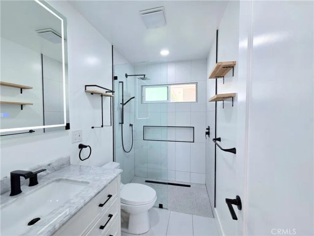 3041 Yellowtail Drive, Los Alamitos, CA 90720