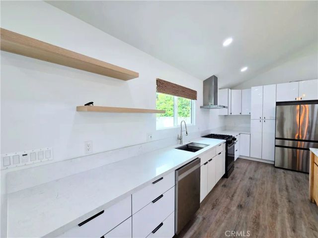 3041 Yellowtail Drive, Los Alamitos, CA 90720