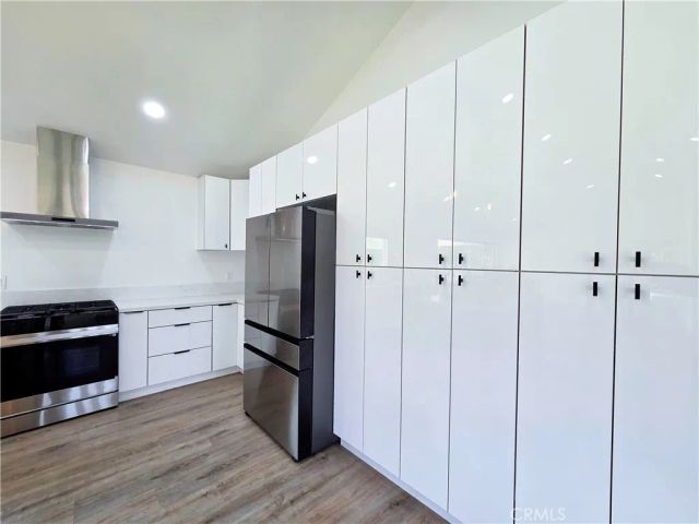 3041 Yellowtail Drive, Los Alamitos, CA 90720