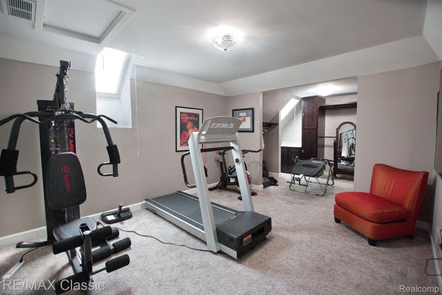 826 Wolverine Drive, Wolverine Lake Village, MI 48390