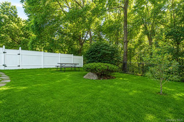 49 Barbara Lane, Medford, NY 11763