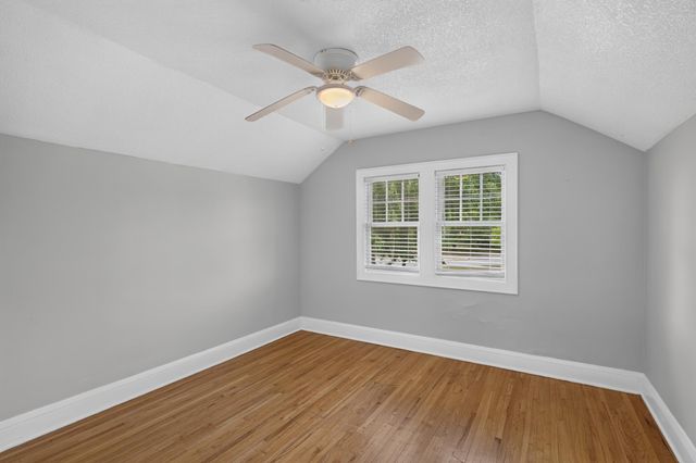 2946 Vincent Avenue N, Minneapolis, MN 55411