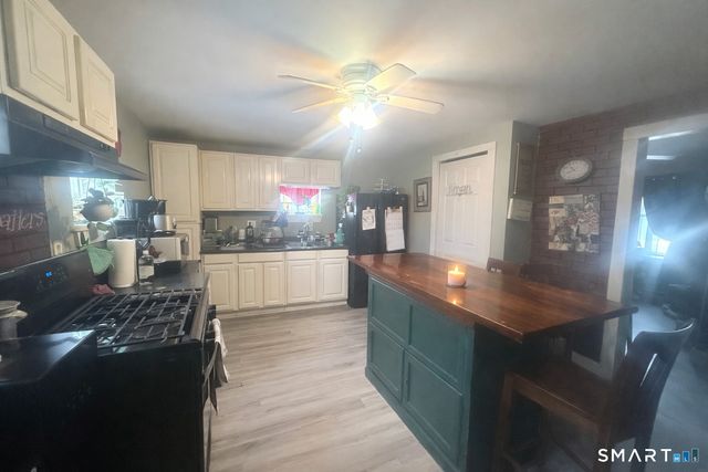 23 Tiffany Street, Brooklyn, CT 06234