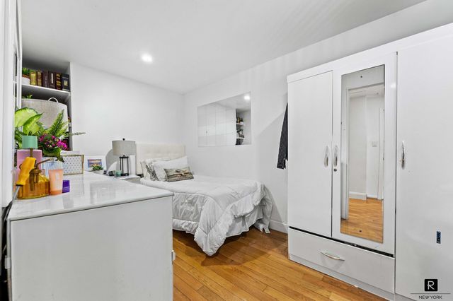 69-07 Little Neck Parkway, New York City, NY 11004